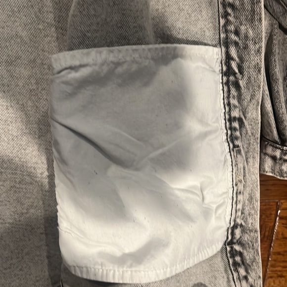 Carly Jean Los Angeles Harrison Gray Jean Jacket - Picture 4 of 5